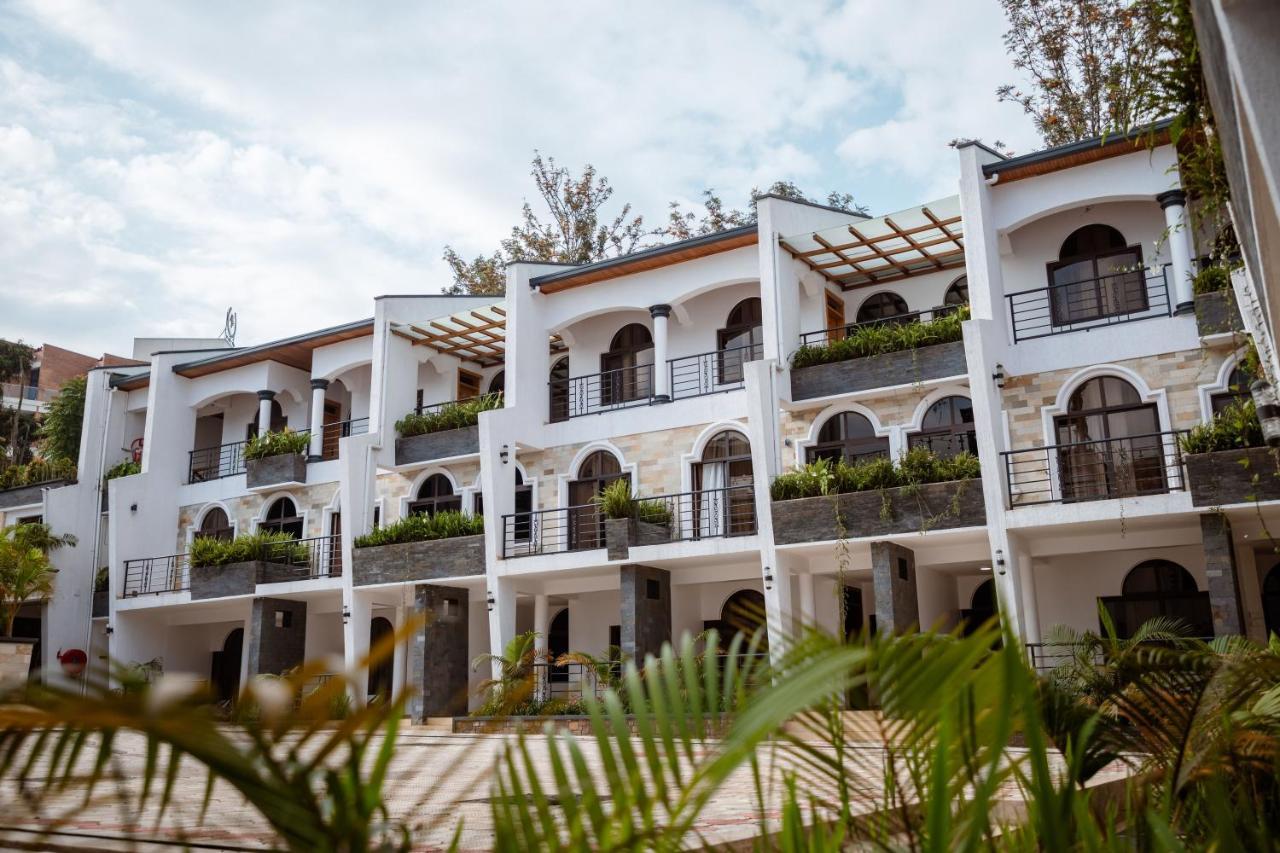 Ndaru Luxury Suites คิกาลี ภายนอก รูปภาพ