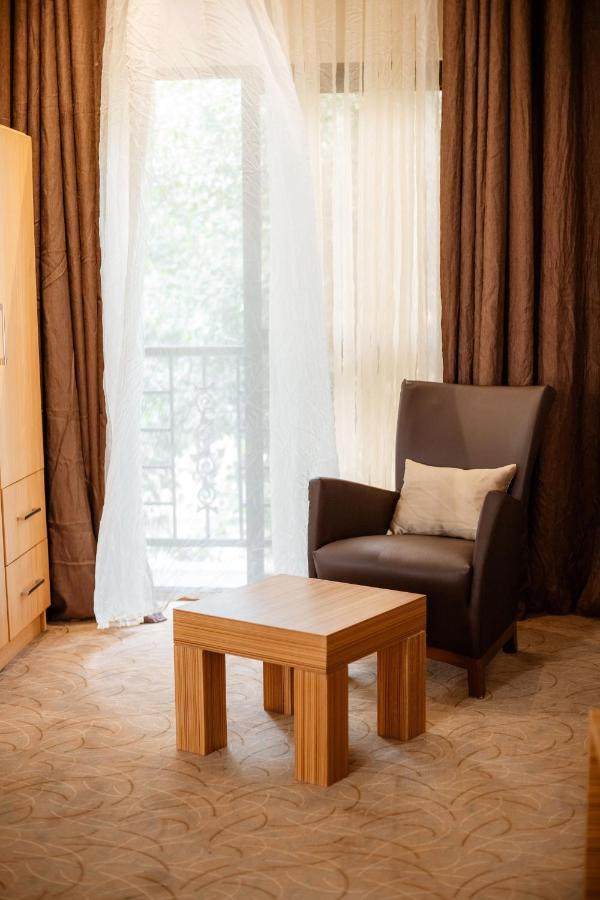 Ndaru Luxury Suites คิกาลี ภายนอก รูปภาพ